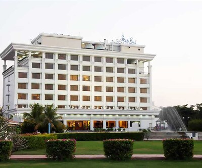 Sun-n-Sand Hotel, Shirdi